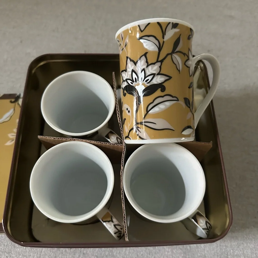 Floral Mug Set with Box NEW